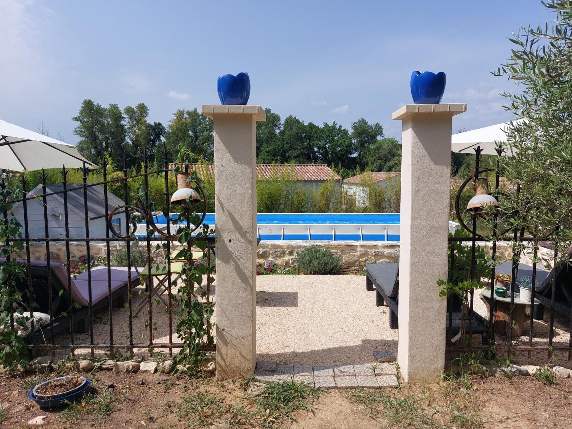 La Flor Azul Bed & Breakfast Grospierres Exterior foto